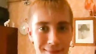 Студент снимает трах со своей подругой на домашнюю камеру